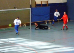 Frank D´Angelo mit dem 2:0 gegen den TuS Borth